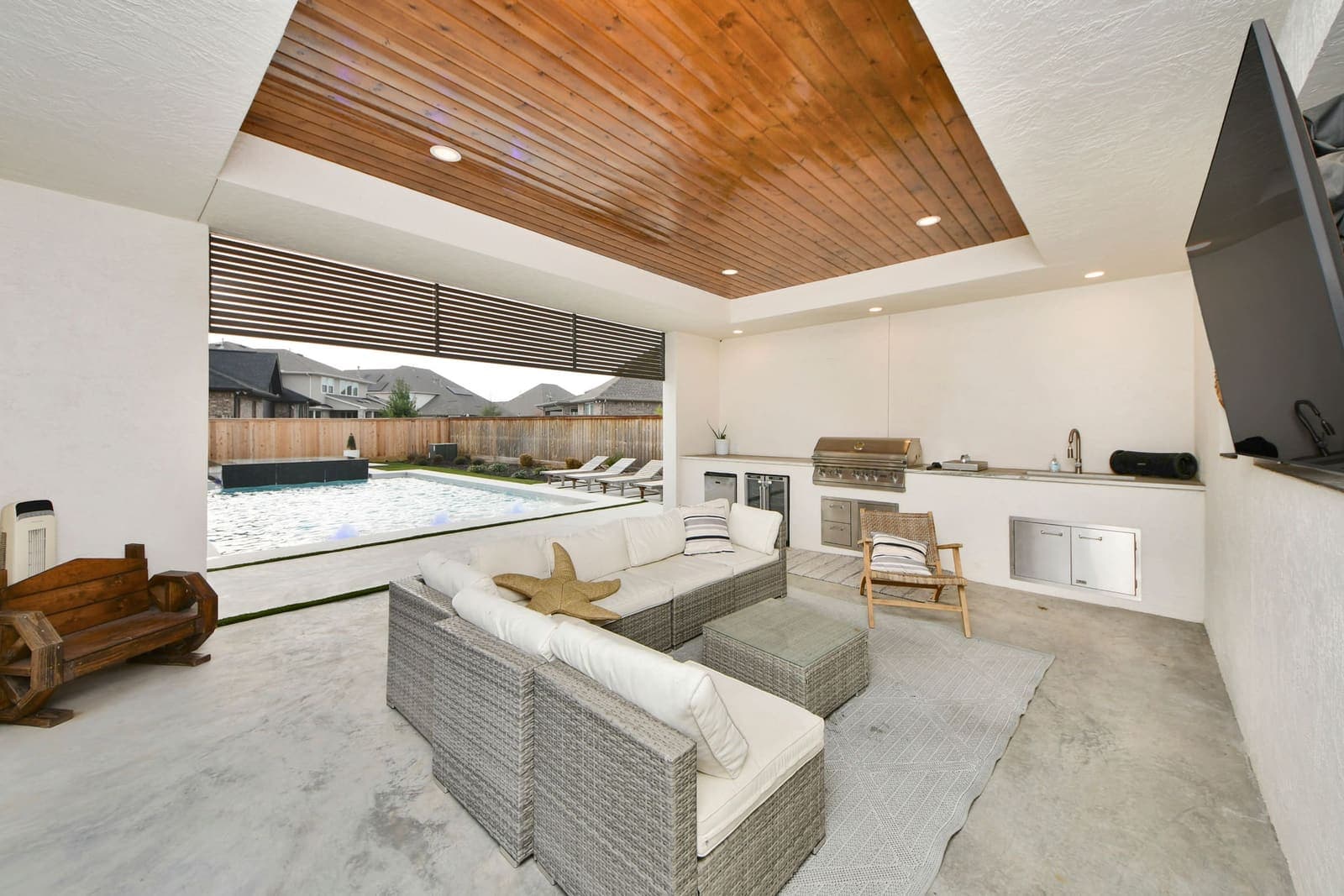 Outdoor Living — Lexma exterior photography