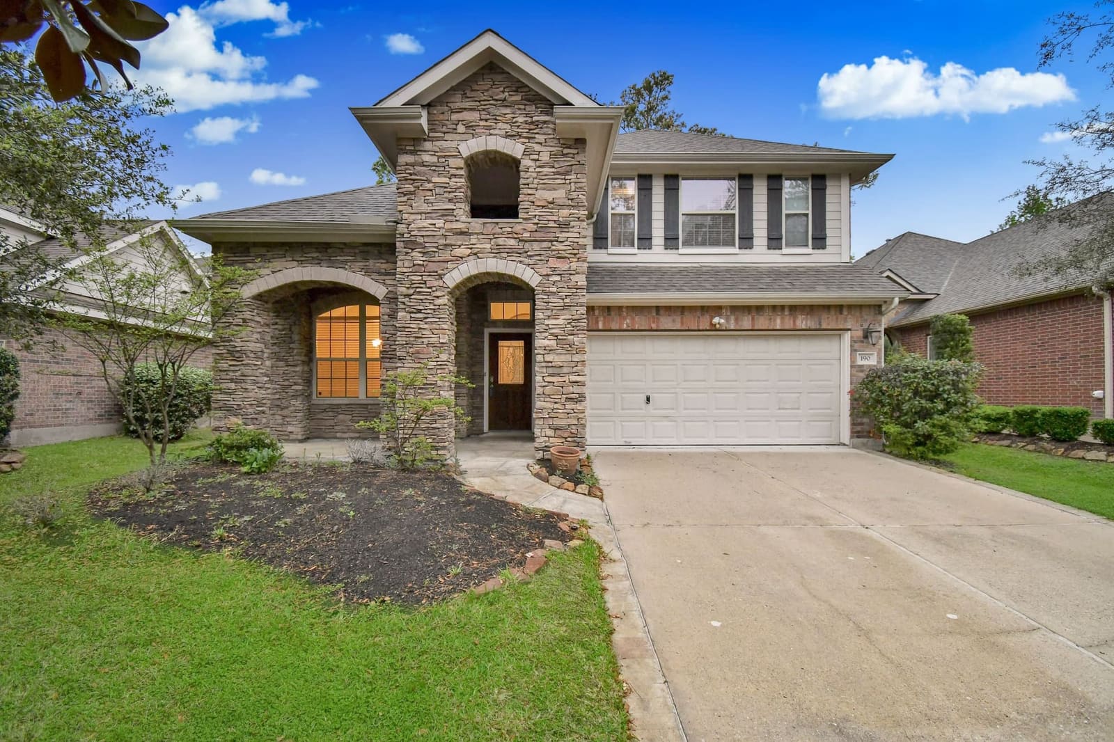 Exterior shot by Lexma